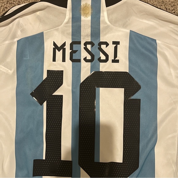 Lionel Messi Argentina National Team adidas 2022 Winners Home Replica Jersey - Picture 5 of 7